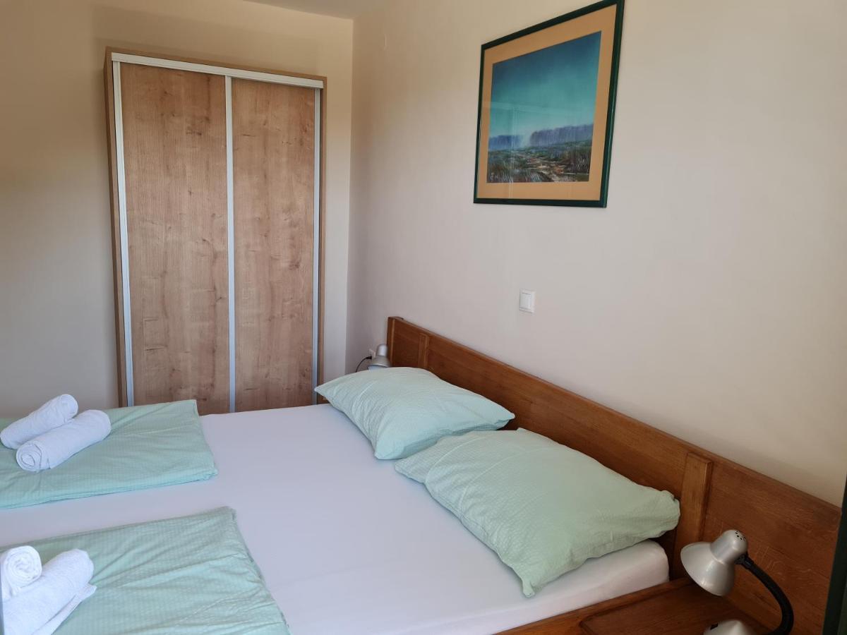Apartment Lavanda Starigrad Paklenica Exteriör bild