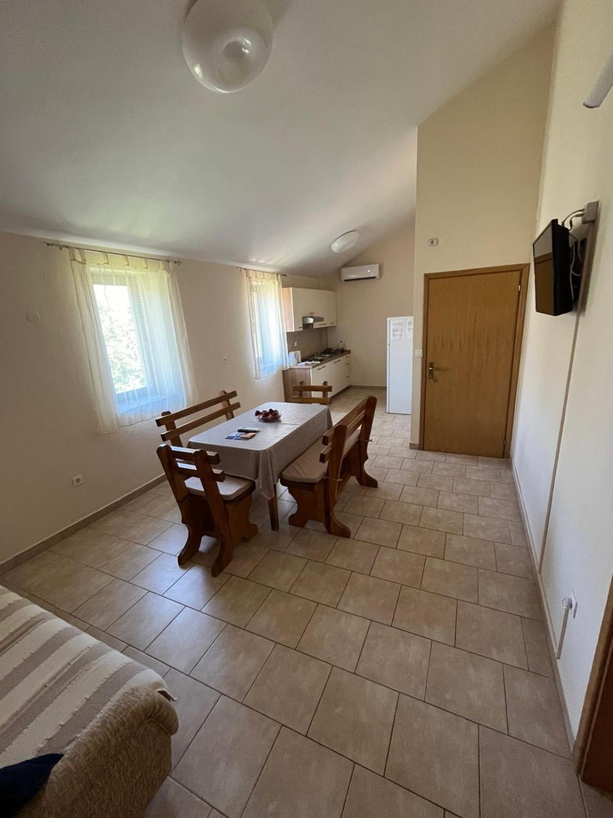 Apartment Lavanda Starigrad Paklenica Exteriör bild
