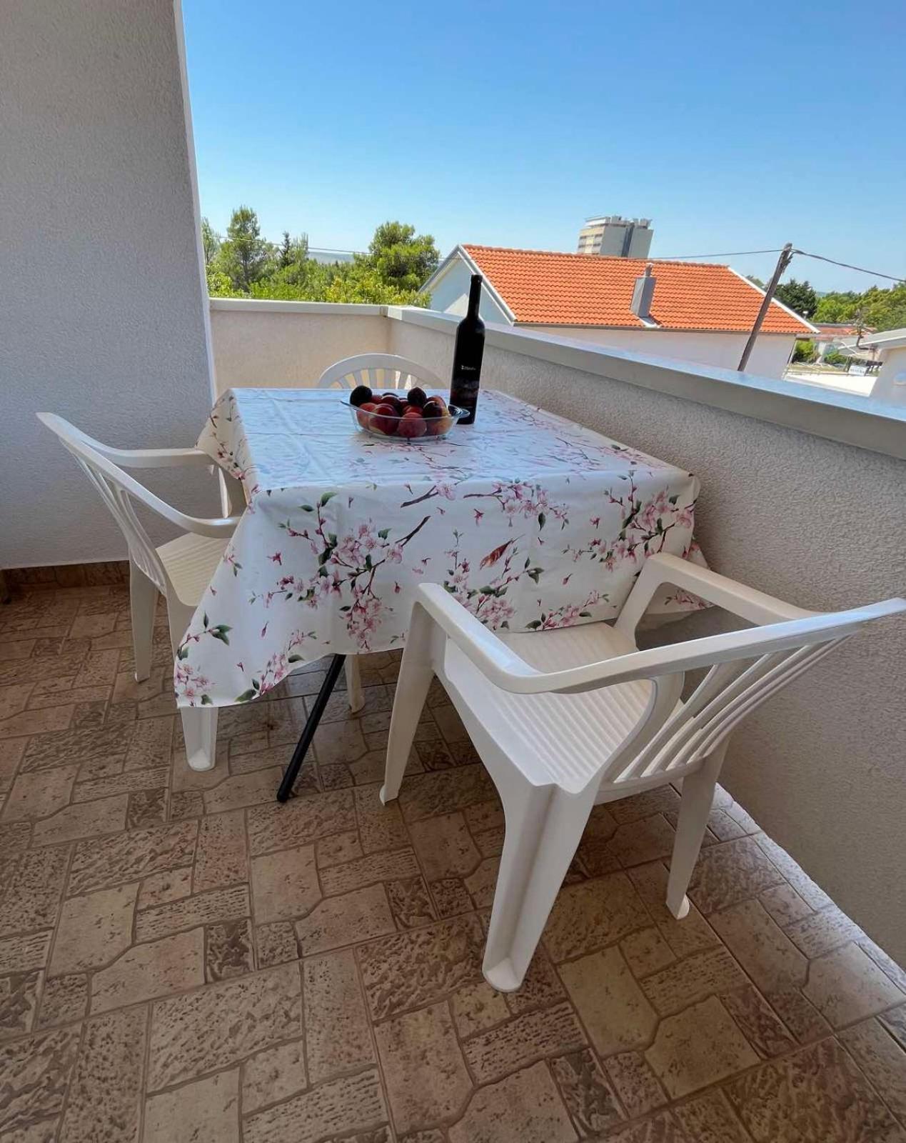 Apartment Lavanda Starigrad Paklenica Exteriör bild